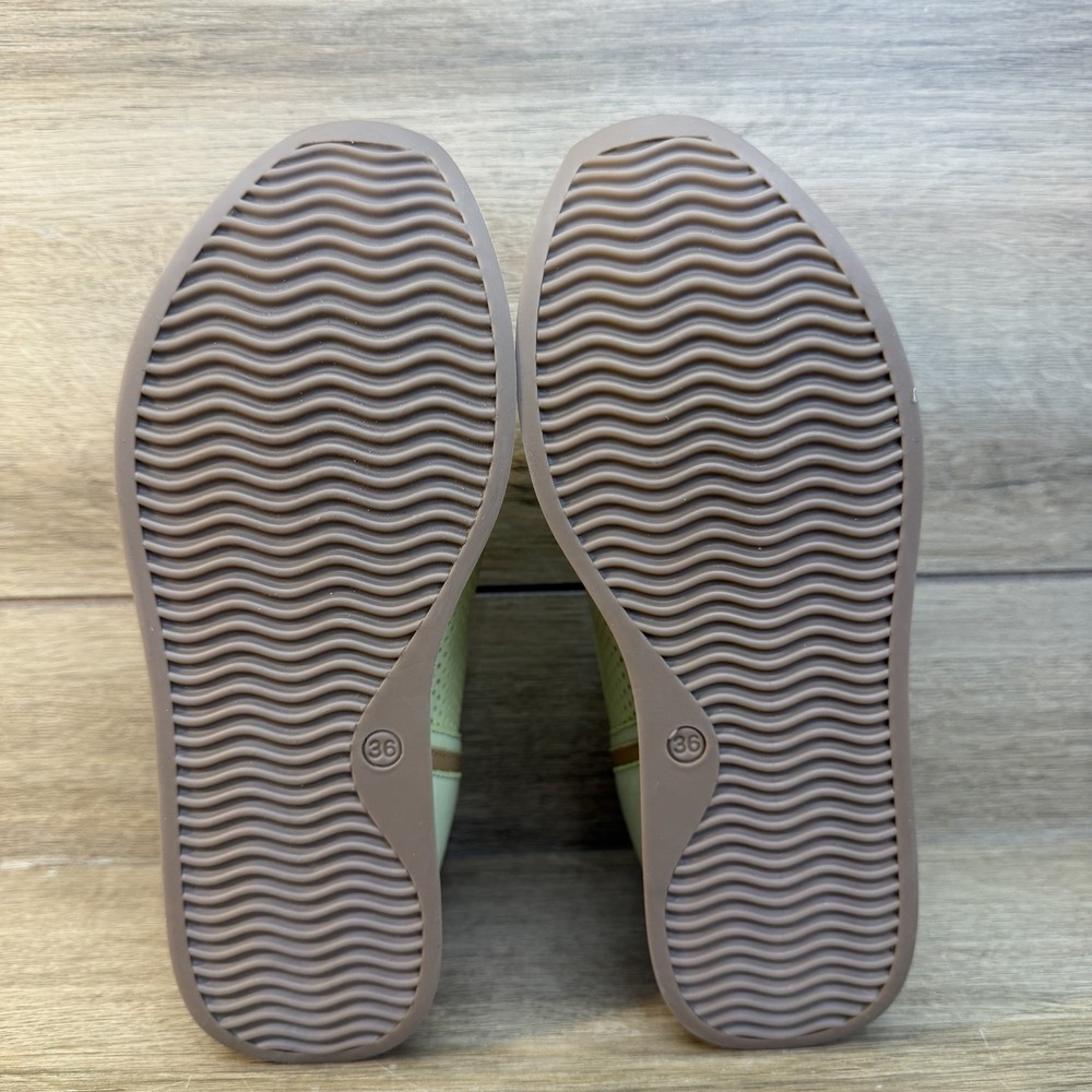 Softwaves Cadie Slip On Suede Platform Shoes Sz 36 US 5.5 Chain Green $350 - Picture 9 of 11